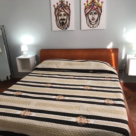 Himera Apartment
